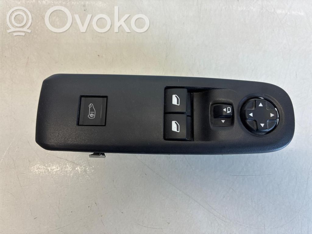 Opel Combo E Interruptor del elevalunas eléctrico 
