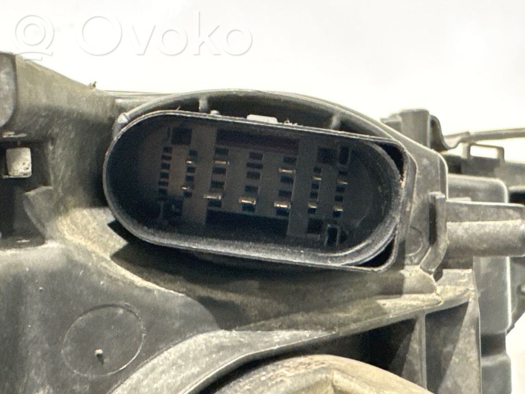 Audi A4 S4 B8 8K Lampa przednia 