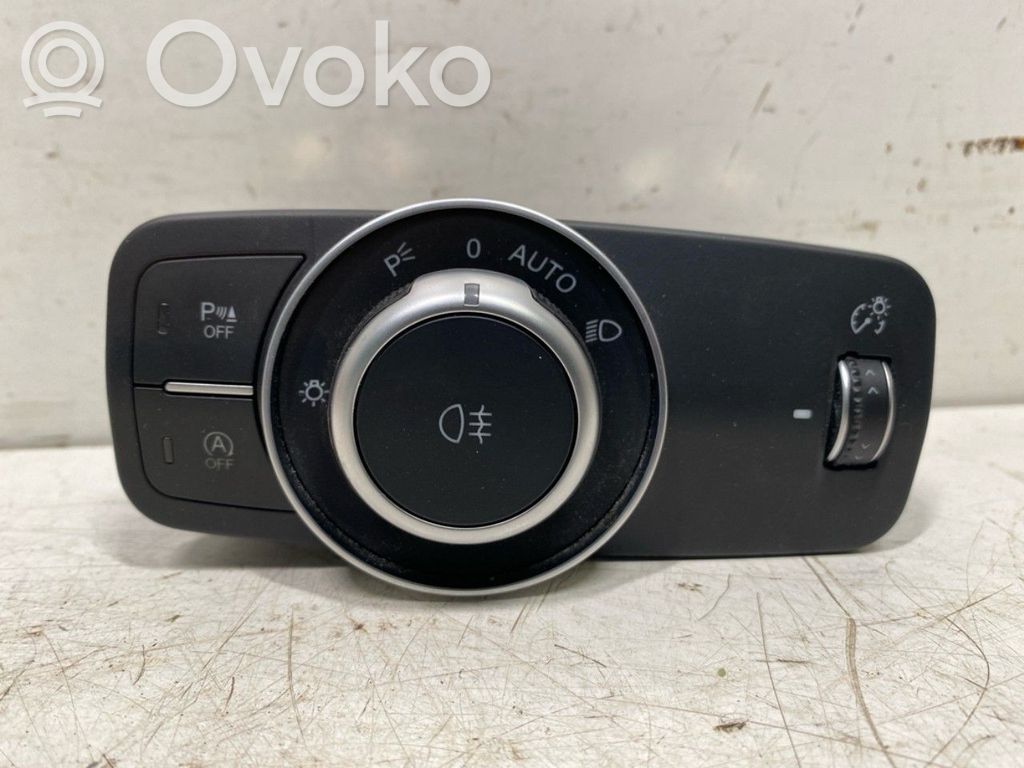 Alfa Romeo Giulia Light switch 
