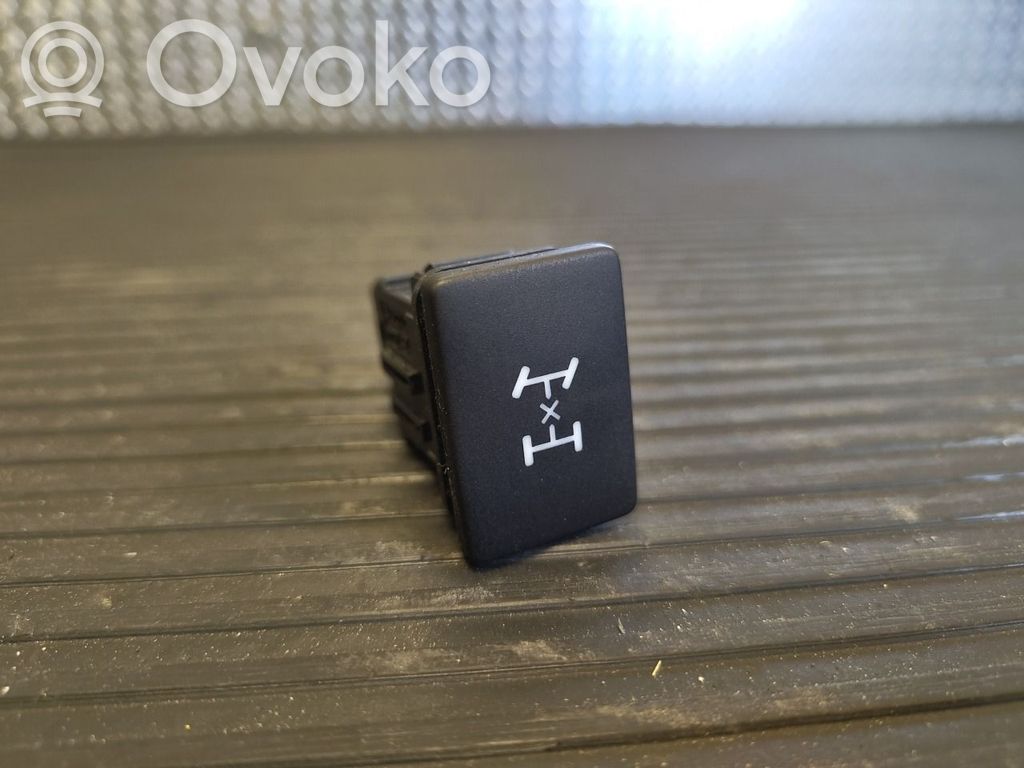 Toyota RAV 4 (XA40) Kiti jungtukai/ rankenėlės/ perjungėjai 