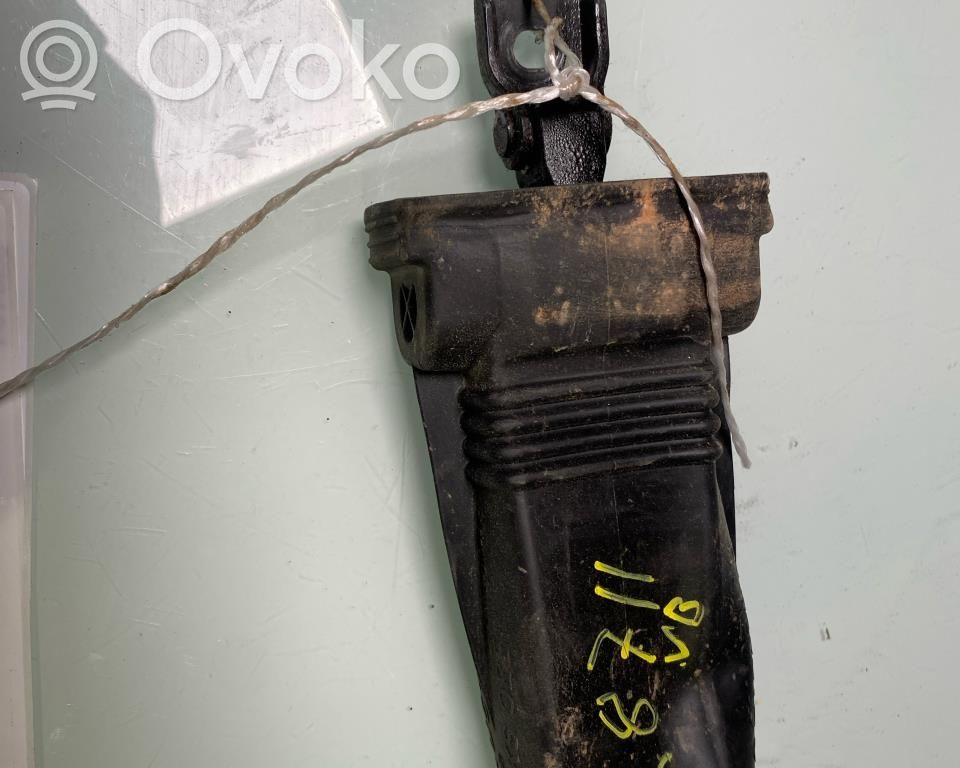 Audi e-tron Etuoven pidätin 