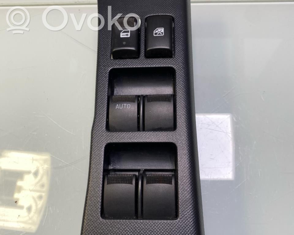 Isuzu D-Max Electric window control switch 
