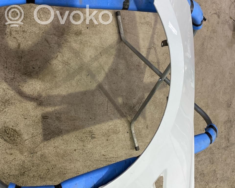 Tesla Model 3 Крыло 