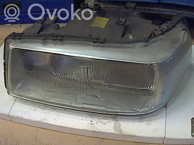 Audi V8 Lampa przednia 
