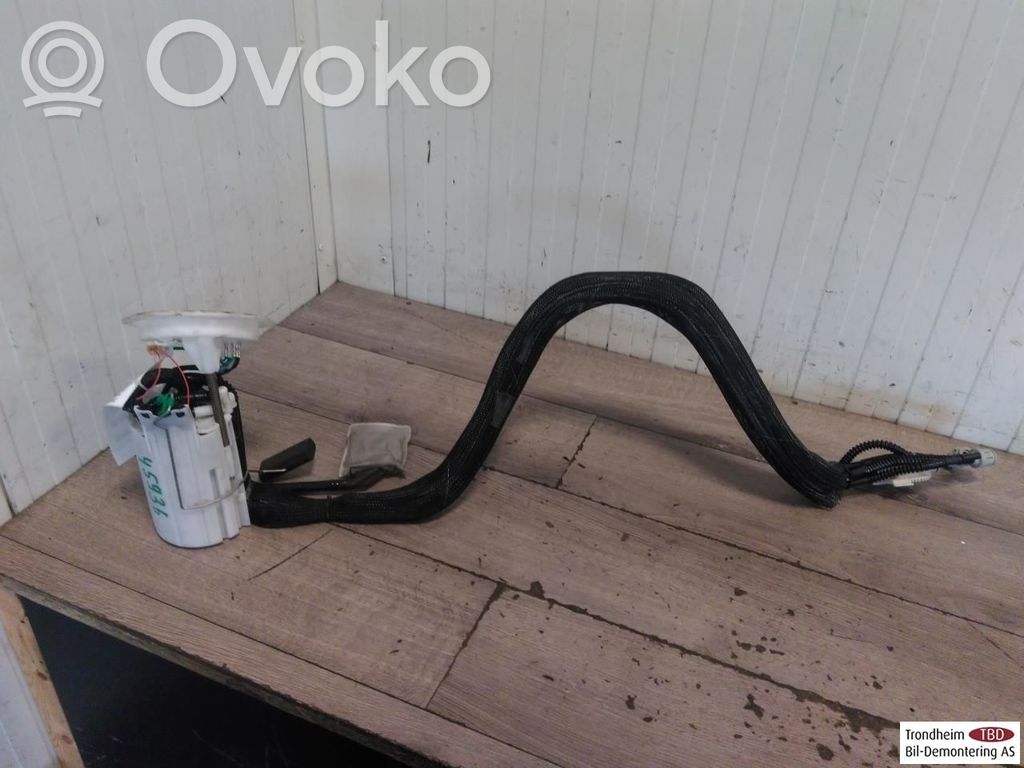 BMW M5 Pompe à carburant 