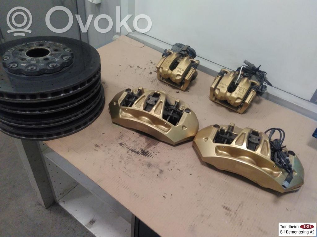BMW M5 Bremssattel hinten 