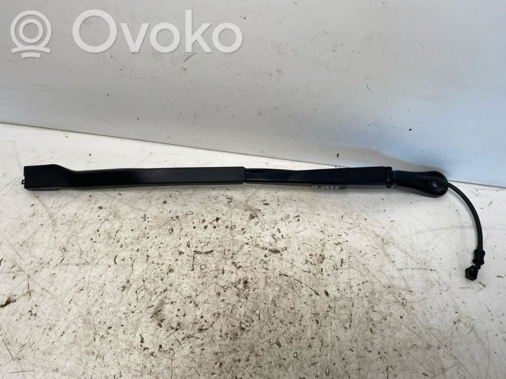 BMW M3 G80 Wischerarm vorne 