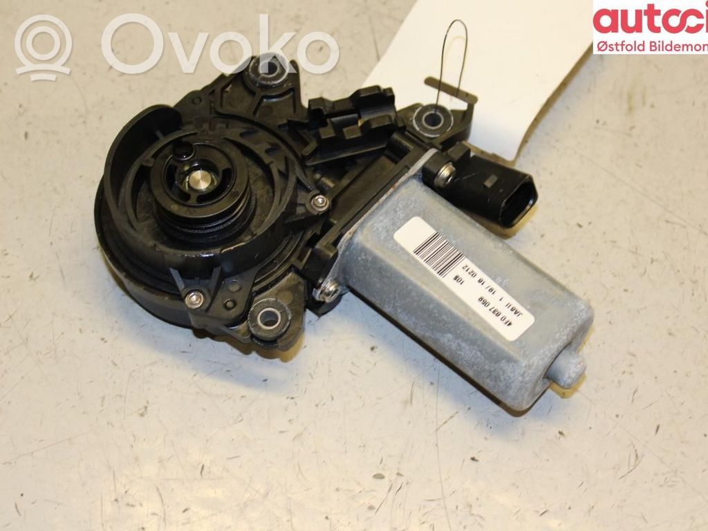 Porsche Cayenne (92A) Etuoven lukko 
