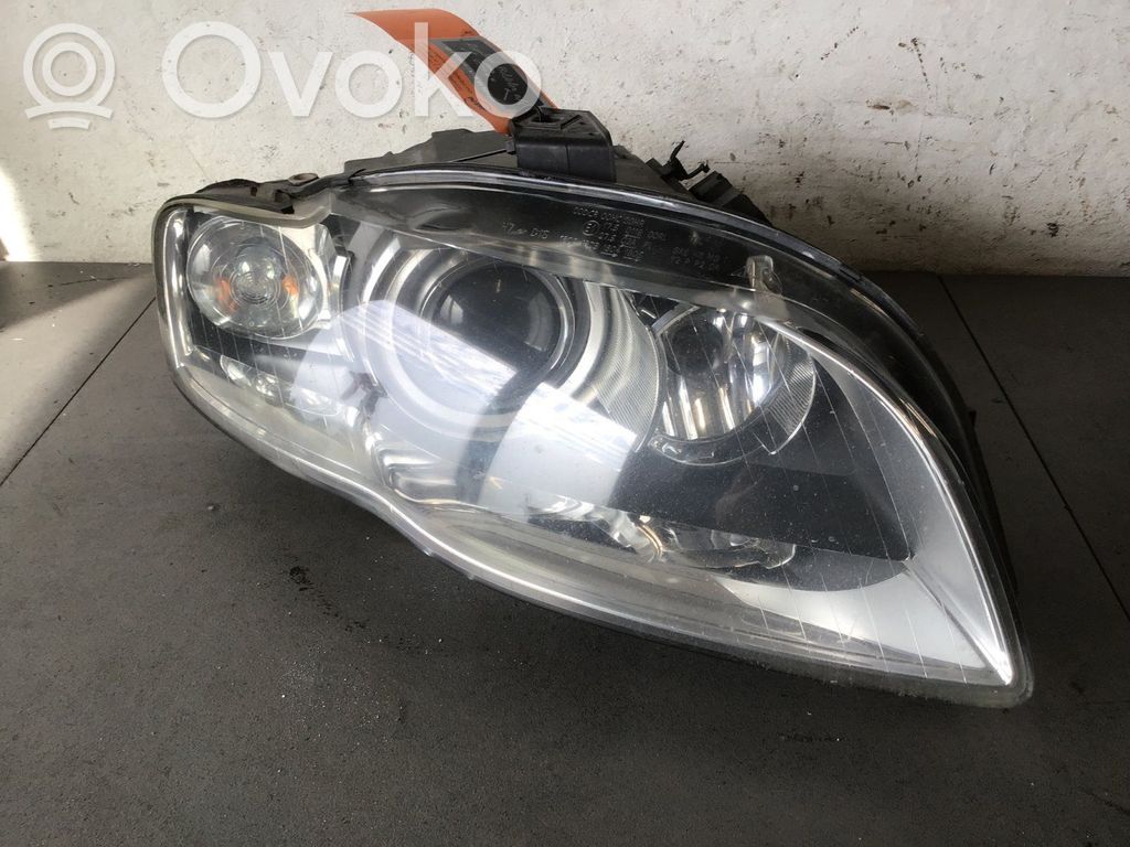 Audi A4 S4 B7 8E 8H Lampa przednia 