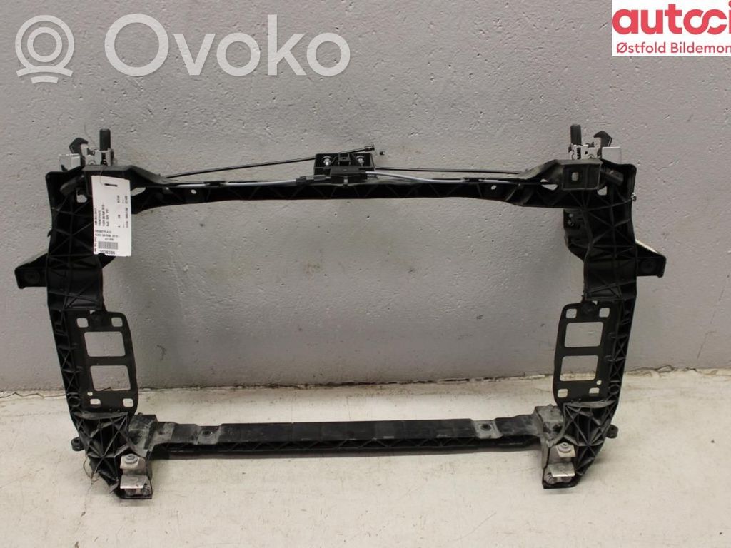 Audi Q8 Radiatoru panelis 