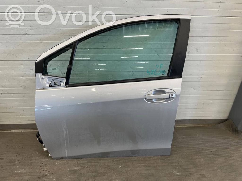 Toyota Yaris Puerta delantera 