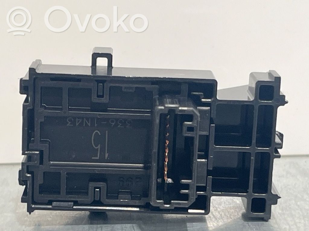 Toyota bZ4X Comutator comandă geamuri electrice 