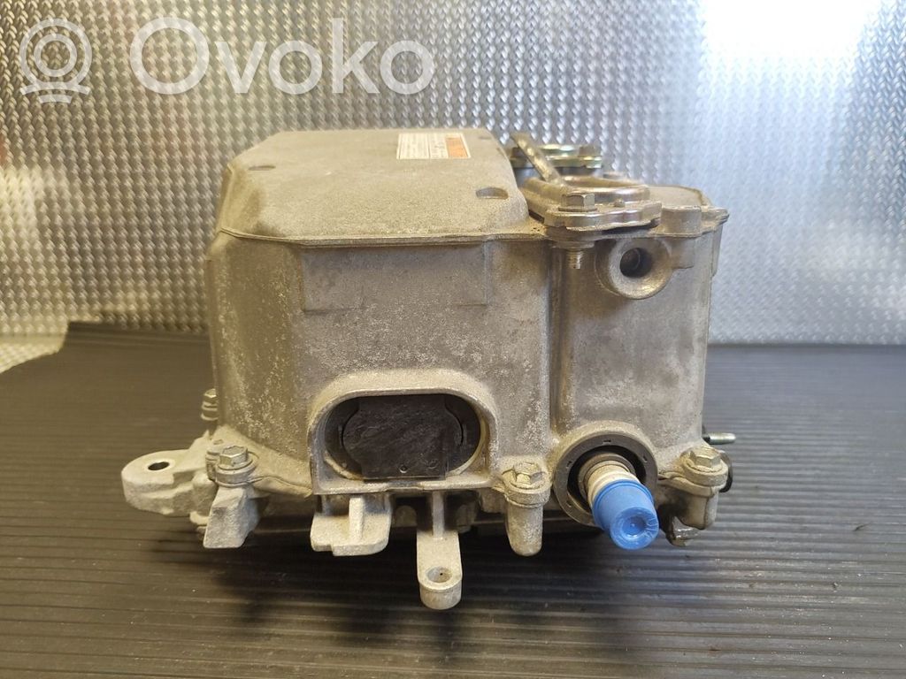 Toyota Yaris Falownik / Przetwornica napięcia 