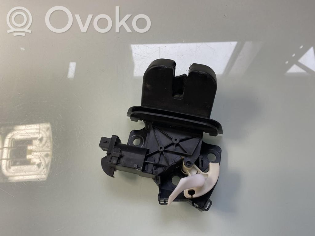 Audi Q7 4L Încuietoare portbagaj 
