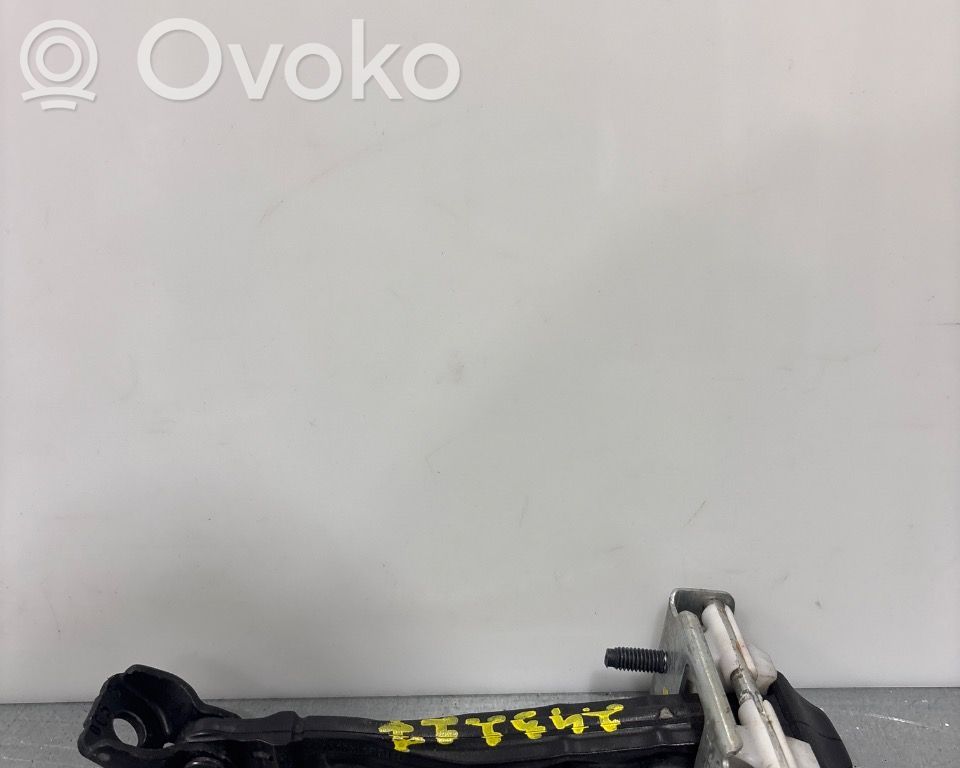 Ford Fiesta Etuoven pidätin