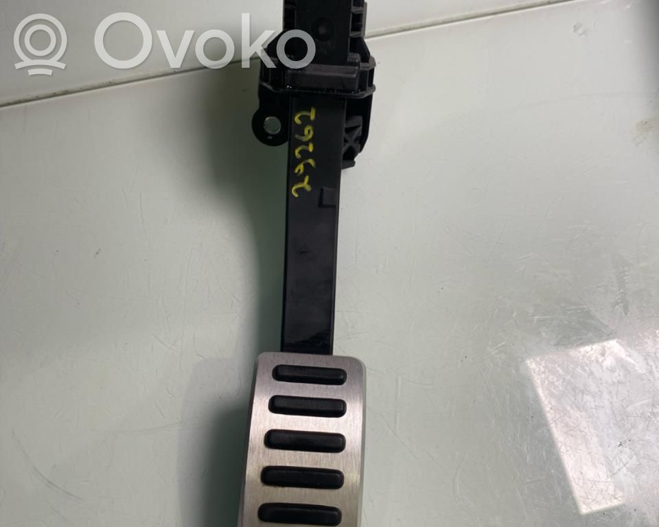 Volvo XC40 Pedală accelerație 