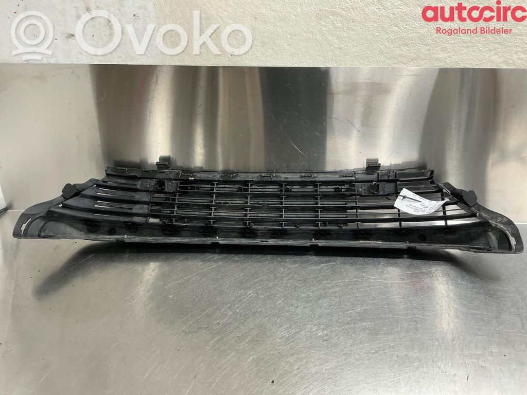 Toyota ProAce City Etusäleikkö