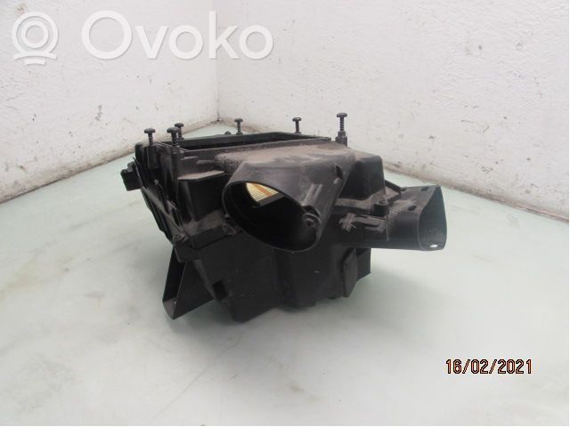 Volvo XC70 Cutie filtru aer
