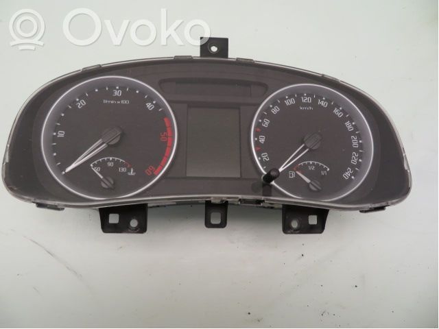 Skoda Fabia Mk2 (5J) Licznik / Prędkościomierz 
