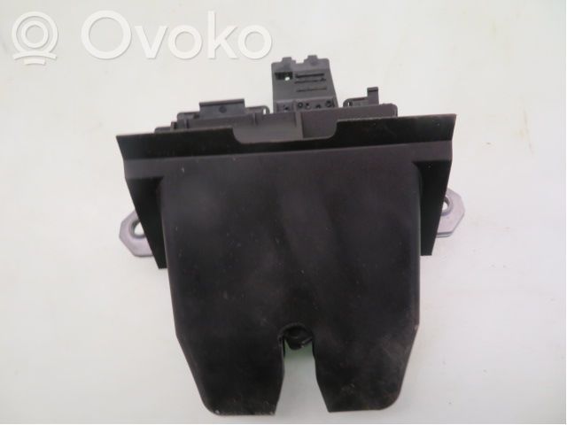 Volvo V40 Zamek klapy tylnej bagażnika