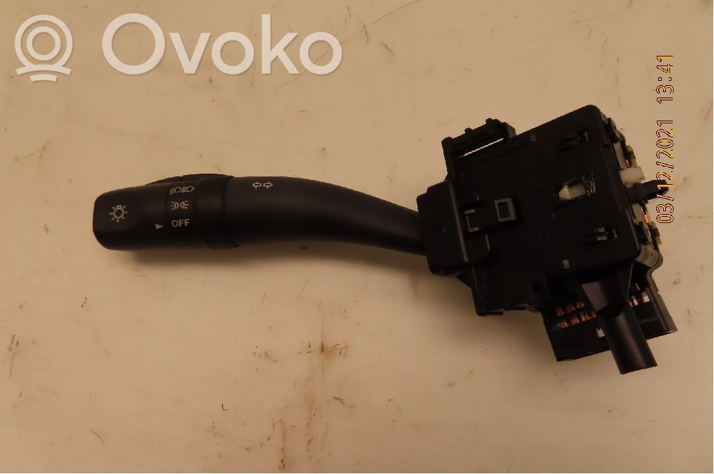Hyundai H-1, Starex, Satellite Otros interruptores/perillas/selectores