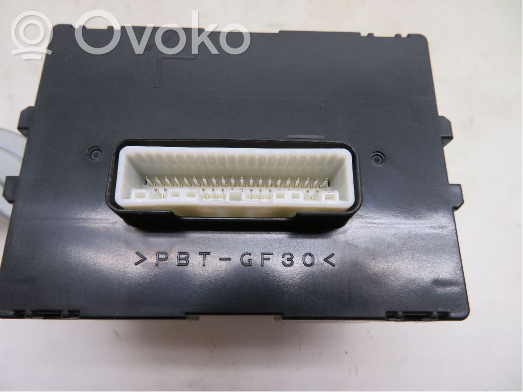 Suzuki Swift II Sterownik / Moduł komfortu