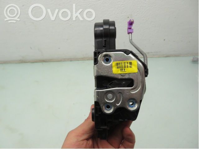 KIA Optima Etuoven lukko