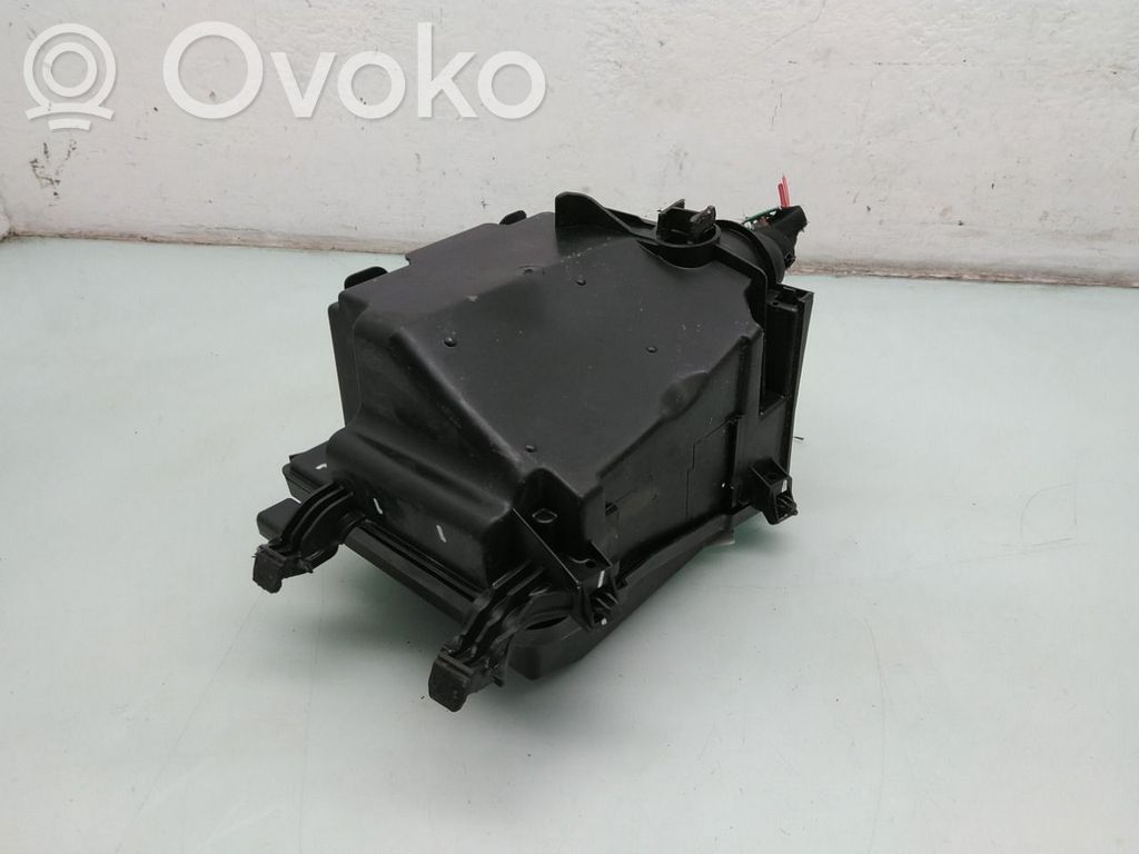 Toyota Proace Saugiklių dėžė (komplektas)