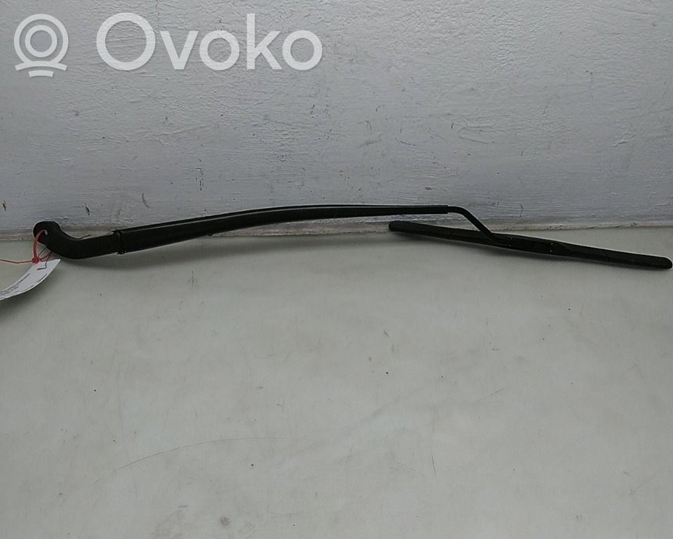 Toyota RAV 4 (XA50) Wischerarm vorne 