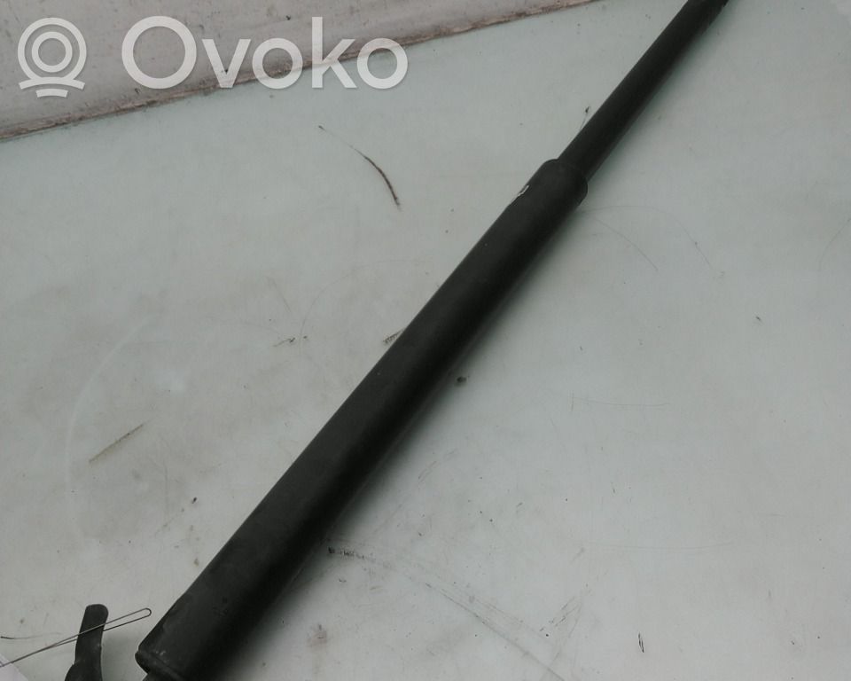 Toyota Hiace (H200) Amortiguador/puntal del maletero/compartimento de carga