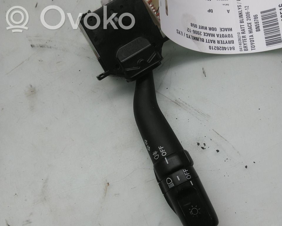 Toyota Hiace (H200) Inne przełączniki i przyciski 