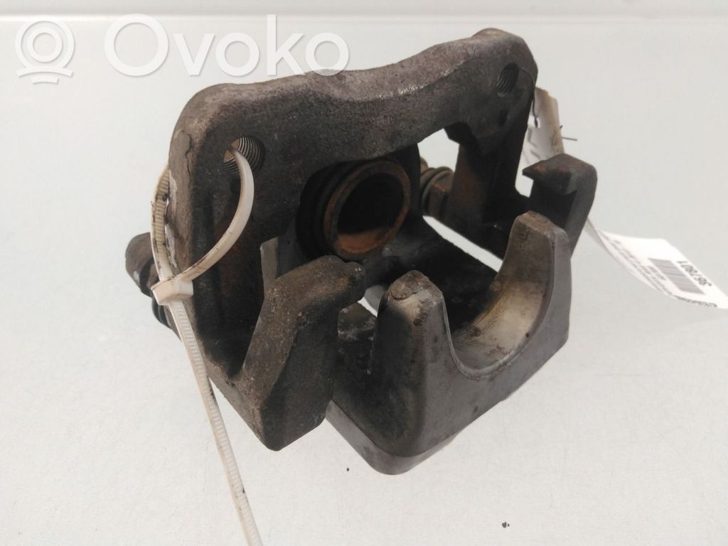 Toyota RAV 4 (XA40) Takajarrusatula 