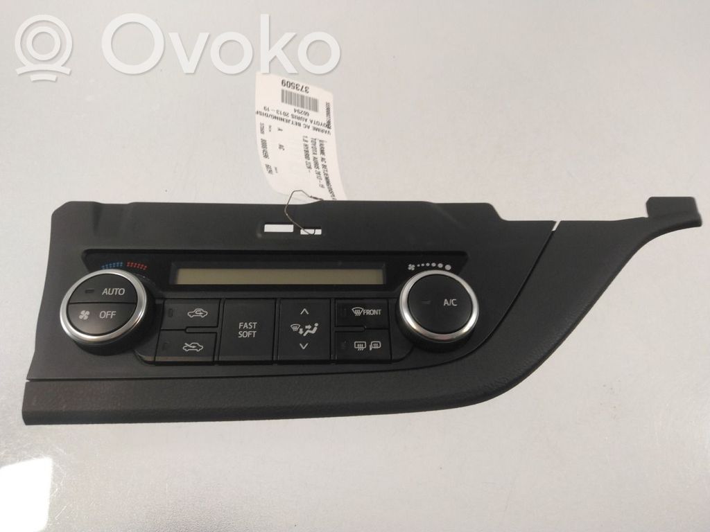 Toyota Auris E180 Console centrale, commande chauffage/clim 
