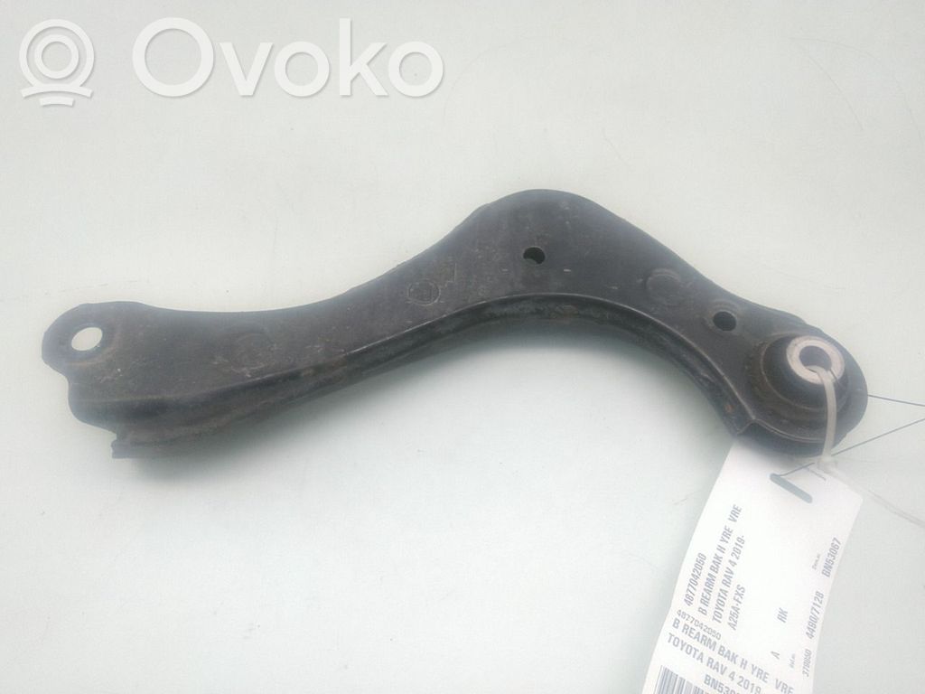 Toyota RAV 4 (XA50) Takatukivarsi 