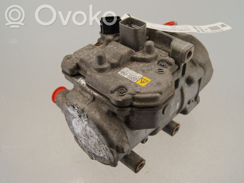 Toyota RAV 4 (XA40) Compresseur de climatisation 