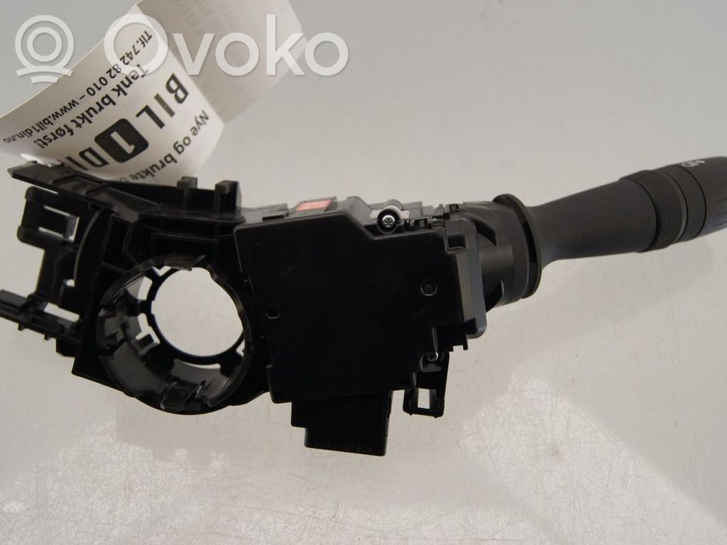 Toyota Hilux VIII Muut kytkimet/nupit/vaihtimet