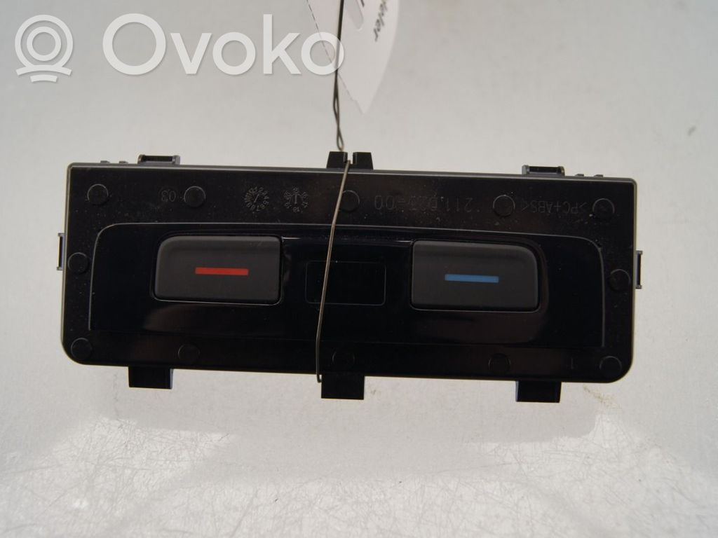 Volkswagen PASSAT B8 Console centrale, commande chauffage/clim 