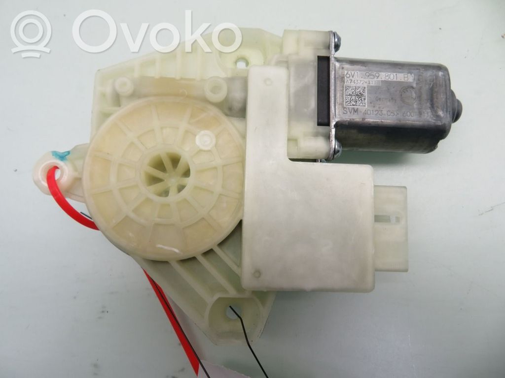 Skoda Fabia Mk3 (NJ) Lève-vitre électrique de porte avant