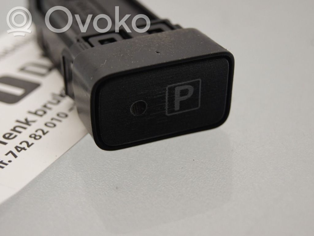 Toyota Prius (XW30) Przycisk / Włącznik hamulca ręcznego 