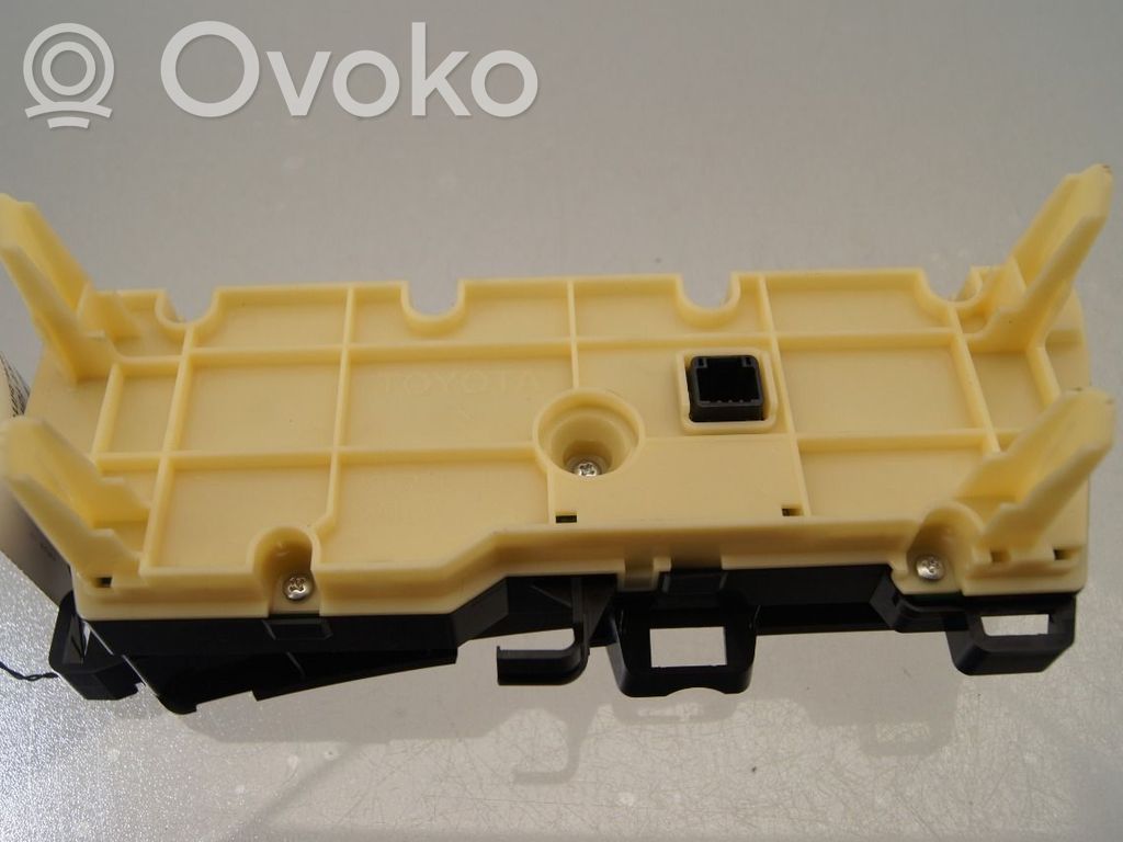 Toyota Prius (XW30) Mascherina climatizzatore/regolatore riscaldamento