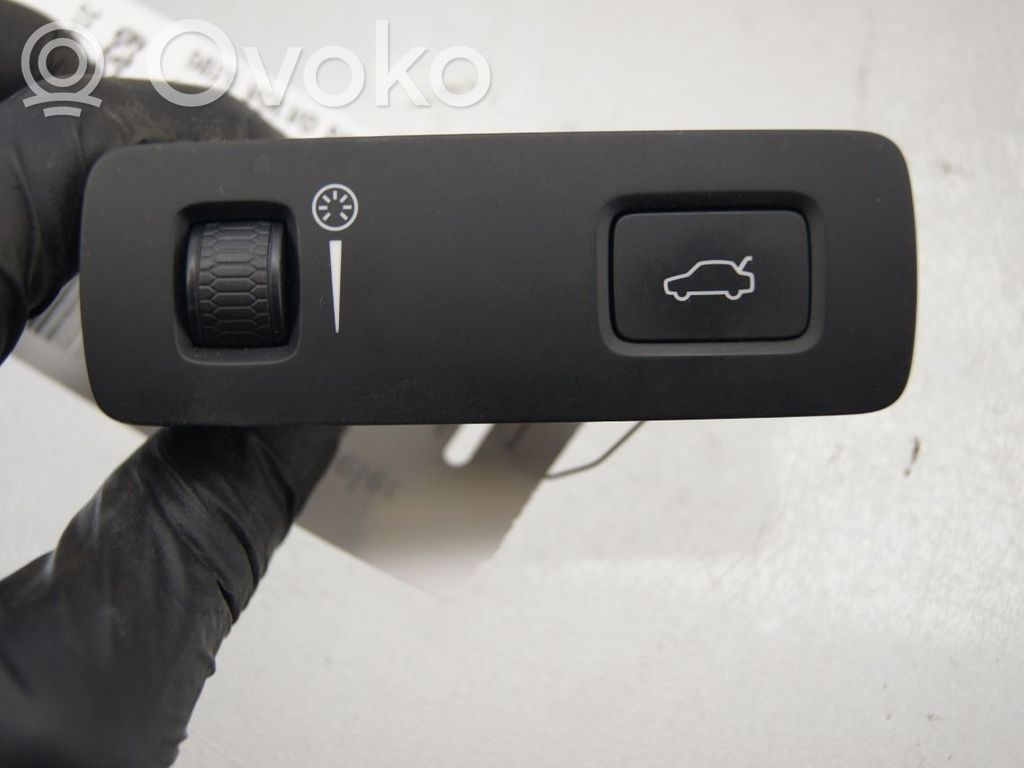 Volvo S90, V90 Alte comutatoare/butoane 