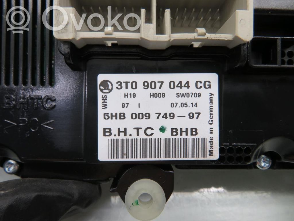 Skoda Superb B6 (3T) Console centrale, commande chauffage/clim 