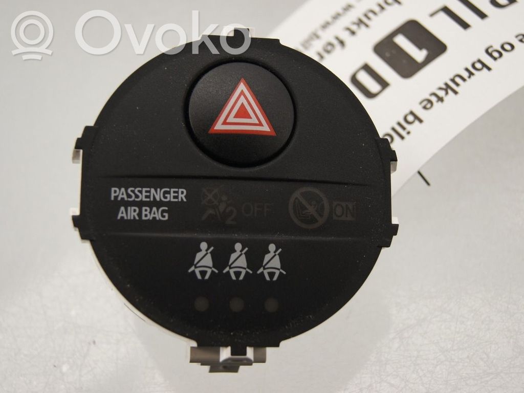 Comutator lumini pericol   839500D050,839500D050