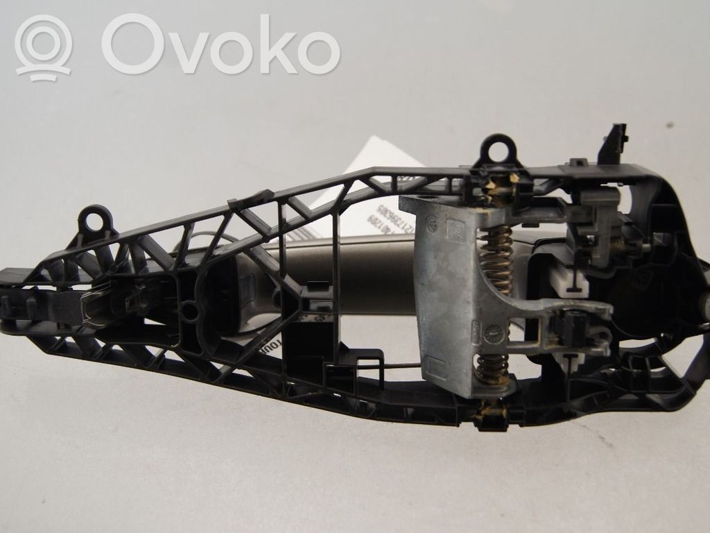 BMW 2 F22 F23 Manecilla externa puerta trasera 