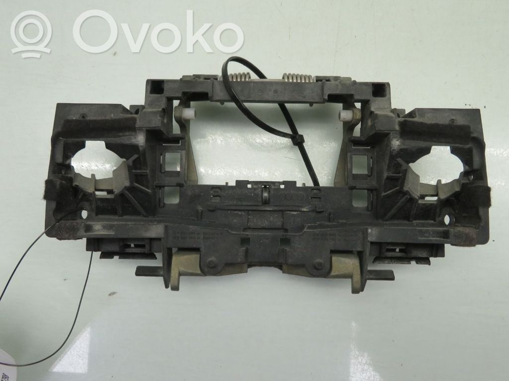 Audi A8 S8 D3 4E Takaoven ulkokahva 