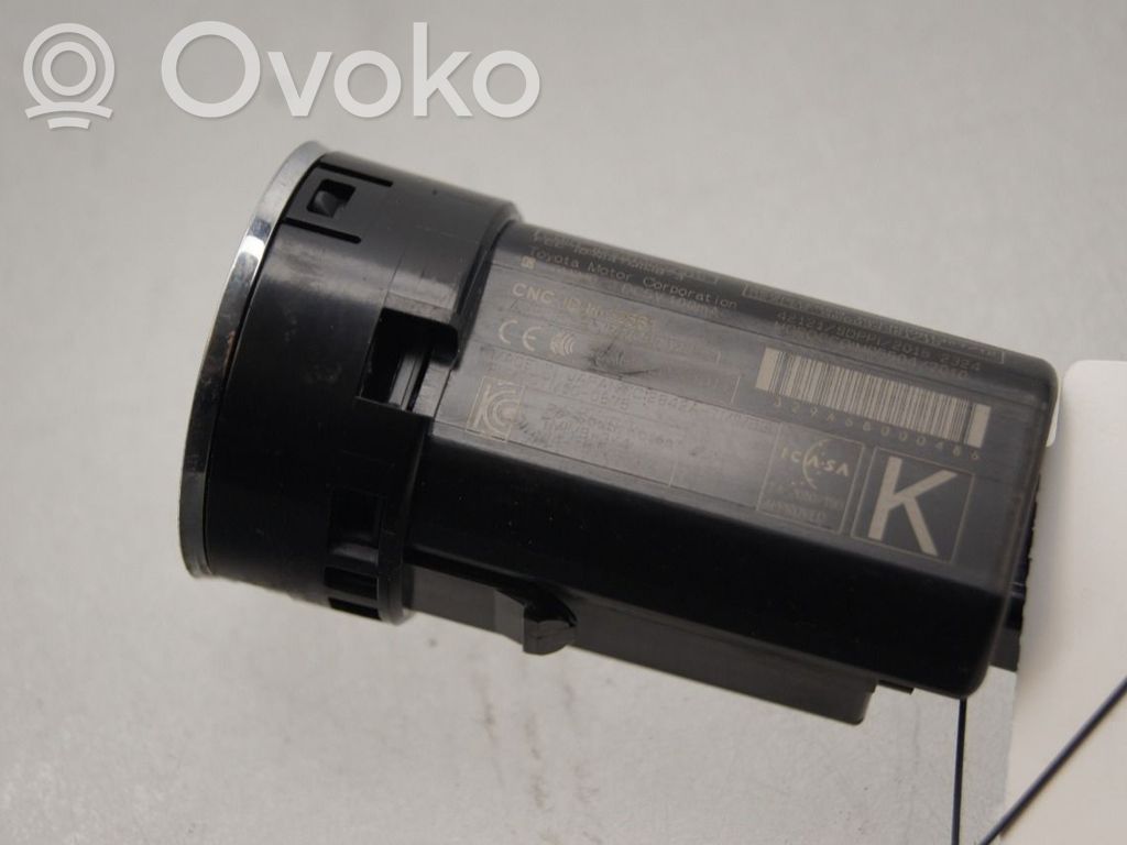 Toyota Auris E180 Interruttore a pulsante start e stop motore 