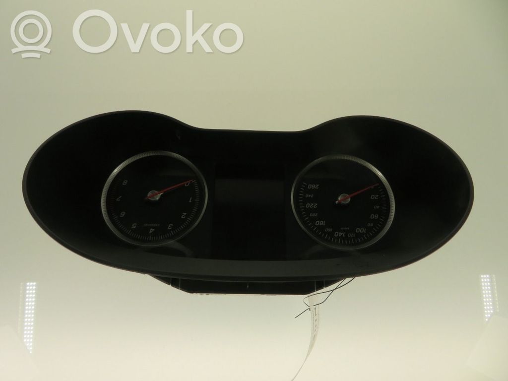 Mercedes-Benz C W205 Geschwindigkeitsmesser Cockpit 