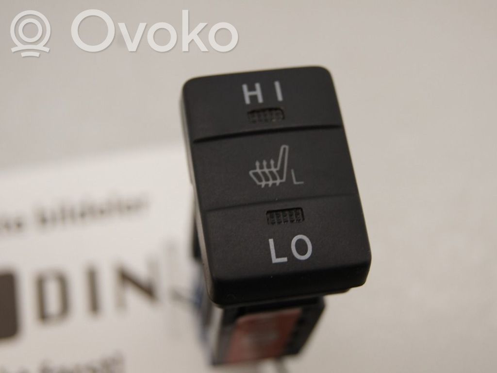 Toyota Auris E180 Interruttore riscaldamento sedile