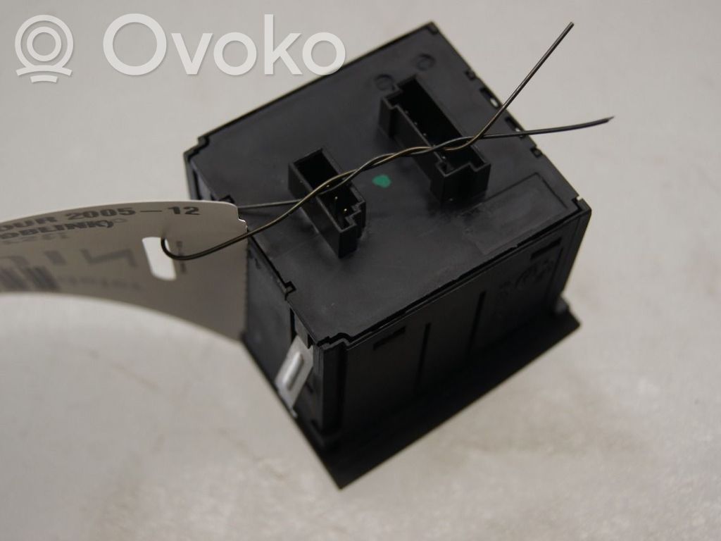 Hazard light switch   61319196714,61319196714