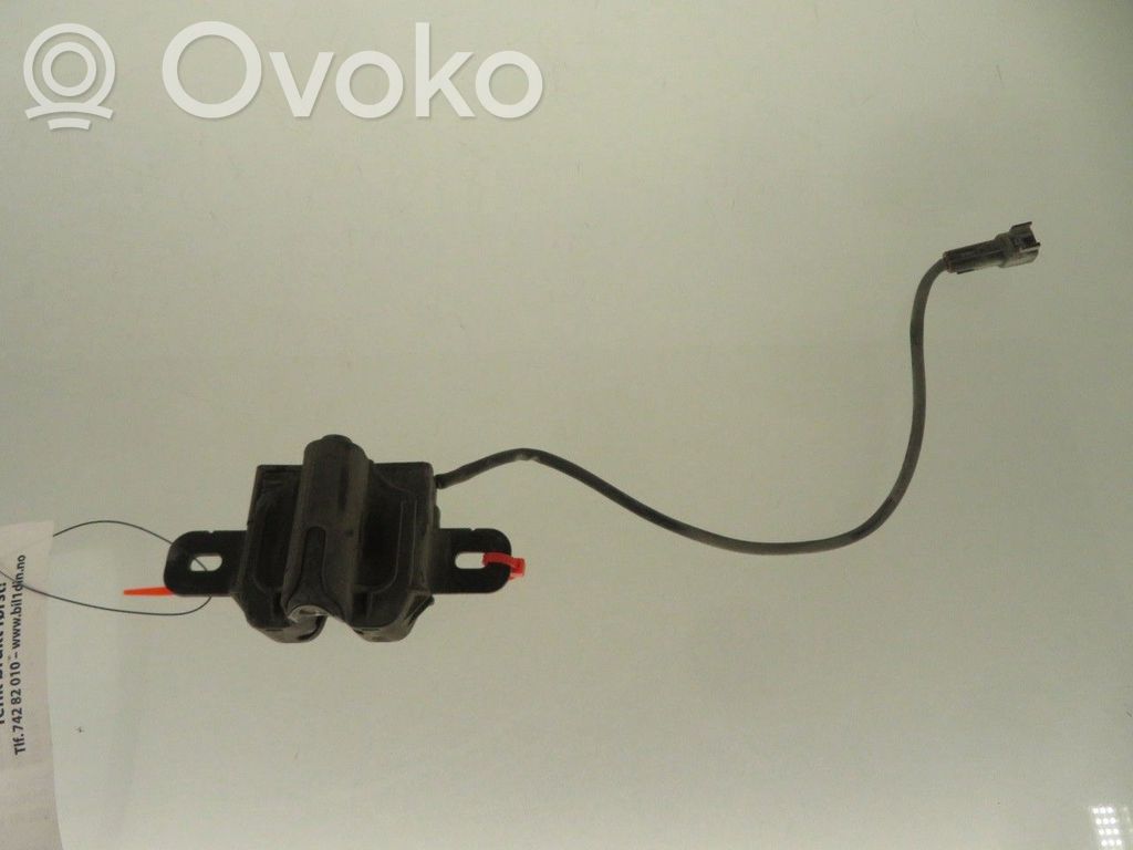 Volvo V40 Încuietoare capotă 